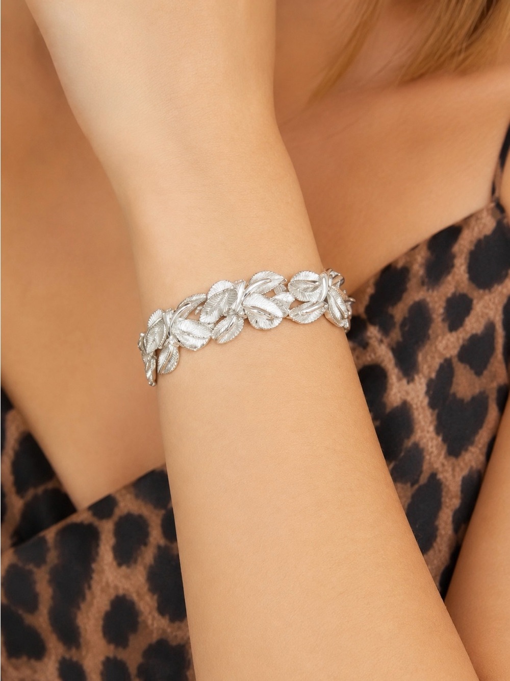 Vintage STAR Signed Silver Tone Leaf Link Bracelet Mid Century Floral
